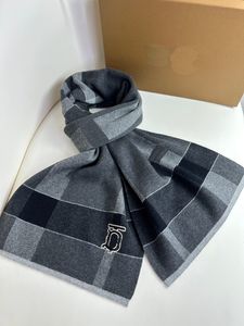 Stylish Women Designer Scarf Plaid tryckta halsdukar Mjuk beröring Varm kashmir Silk Ull halsdukar Gentleman utomhus hiphopdanshändelse höst vinter långa sjalar