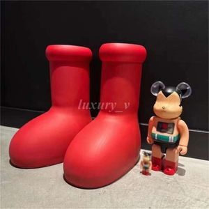 Czerwone buty msChf designer buty deszczowe kobiety mężczyźni astro boy buty moda solidne okrągłe palce płaskie eva gumowe bootie z pudełkiem