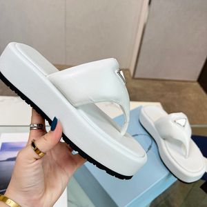 Soft leather flip-flop sandals Flat bottom Metal ornament designer Factory model Tape box