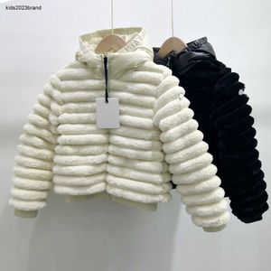 Neue Winter-Babyjacke, winddichtes Design, Gänsedaunen-Kindermantel, Größe 110–150, Nachahmung von Nerzhaar-Kindermantel, Nov05