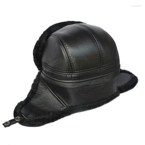 Berets Winter Sheepskin Fur Integrated Leather Plush Thick Middle And Old Age Warm Cotton Baseball Cap Bomber Hats