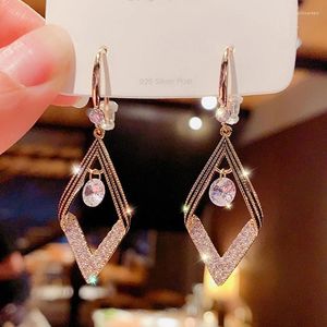 Висячие серьги 2023, корейские модные серьги-капли с кристаллами для женщин, блестящие цирконовые серьги с жемчугом и бабочкой, геометрические серьги с кисточками, свадебные украшения