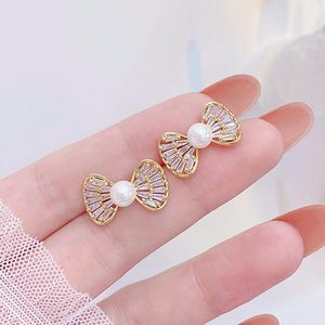 Brincos de garanhão temperamento Brincho de bowknot pequeno para mulheres que brilham Crystal Wedding Jóias diárias Bijoux Oorbellen BricosStud