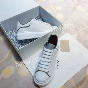 2023NEW Designer Buty Casual Sneaker Męskie trampki Białe czarne zielone jabłko potrójne różowe żagiel Chicago Kentucky Mens Sports Buty