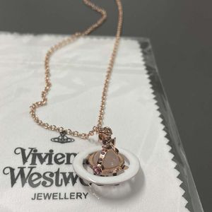 Viviane 목걸이 디자이너 Viviennes Westwoods Jewelry 23 New White Lacquered Saturn Necklace Sweet Three Dimensional Star White Track Pink Bead Pendant Sweat