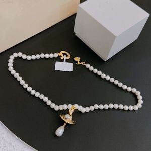 Fashion Brand Designer Pendant Necklaces Letter Viviene Chokers Luxury Women Jewelry Metal Pearl Necklace cjeweler Westwood For Woman Chain YU5128