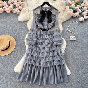 Grundläggande casual kvinnliga klänningar Runway mode av hög kvalitet lyxig dot mesh klänning kvinnor bow tie vintage elegant bohemisk casual party long tulle vestidos 2024