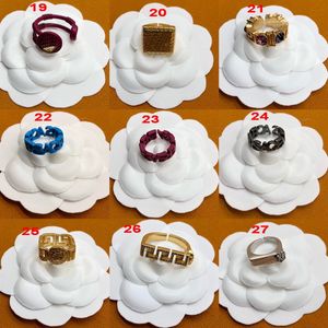 20 Model Designed Wedding Rings Banshee Medusa Profile Portrait Women Men Crystal Enamel signet Ring Designer Jewelry Festive Party Gifts XZUHE X3