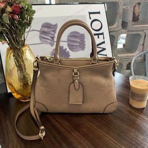 Designer Bag Top Leather Handbags Womens CorSobody Messenger Bags Purse Tote Satchel Embonsing Vintage Luxury Shoulder Bags M58916 Lady Crossbody Bags A03