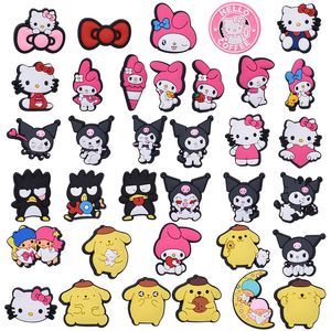 Accantina anime Memorie d'infanzia all'ingrosso Kuromi Melody Pink Bow Cats Funny Gift Charms Accessori per scarpe Accessori per scarpe Pvc Fibbia di gomma morbida in gomma Incantesimi