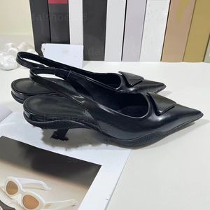 Tasarımcı Sandalet Slingback topuklu ayakkabılar kadın yavru kedi topuklu sivri ayak parmağı pompası gerçek deri siyah beyaz pembe kadın pompalar resmi elbise ayakkabı