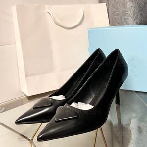 topuklu ayakkabılar kadın tasarımcı pompalar elbise ayakkabıları slingback topuklar yavru kedi yüksek topuklu çelik sivri ayak parmağı pompa sandalet ünlü tasarımcı kadınlar siyah beyaz pembe gümüş