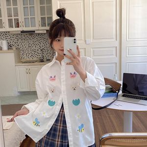 Damen Blusen 2023 Herbst Frühling Harajuku Korean Fashion Vintage Süße Shirts Frauen Kawaii Puppy Bee Tierstickerei Blume