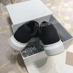 2023Top Women Designer Casual Shoes Sneaker Mens Sneakers Panda White Black Green Apple Triple Pink Sail Chicago Kentucky Mens Sports Platform Shoes