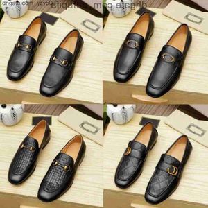 2023 Men Loafers Luxurious Designers Shoes Genuine Leather Brown black Mens Casual Designer Dress Shoes Slip On Wedding guccis Shoe with box 38-46 gg guccy 1a