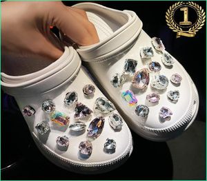AB Fancy Diamond Charms Designer Bling Rhinestone Shoe Decoration Charm för jibs barn pojkar kvinnor flickor gåva6397308