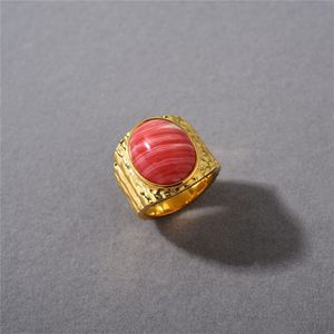 Fransk nischdesign Simple Fashion Ol Pink Gemstone Ring Women's Light Luxury Trend All-Match Charmiga smycken