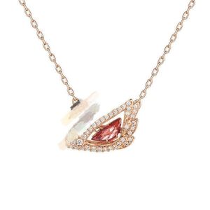 Womens Diamond Necklace 14K Gold Swan Designer Halsband Pendant Ins Style Designer Emotionella gåva smycken för kvinnor att uttrycka sin LOV 7086