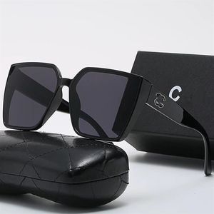 Herren Damen Designer-Sonnenbrille Luxus-Kanal-Brille Mode Brillen Diamant-Quadrat-Sonnenschutz Kristallform Sonne Komplettpaket Glass205O