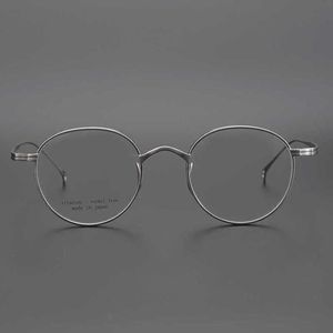 Moda Japonya'nın koleksiyonu John Lennon'un aynı yuvarlak çerçeve cumhuriyeti Çin tarzı saf titanyum gözlükleri ultra hafif büyük yüz yüksekliği