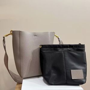 Tasarımcı Çantalar Kadın Sangle Buck Omuz Çanta Çantaları Moda Deri Debriyaj Çanta Çanta Çanta Siyah Drawstring Strap Lüks Cüzdanlar