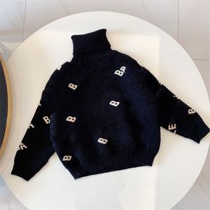 Dziecięcy projektanci swetry chłopcy dziewczęta Wysokiej jakości swetry Skoczniki dla niemowląt jesień i zimowe bluzy Dziecięce ciepłe litera drukowane swetry rozmiar 90 cm-160 cm A9