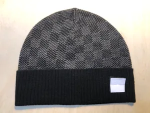 Klassisk designer vinter beanie män och kvinnor modedesign stickade kepsar höst ull hatt brev jacquard unisex varma skalle mössor 8889752