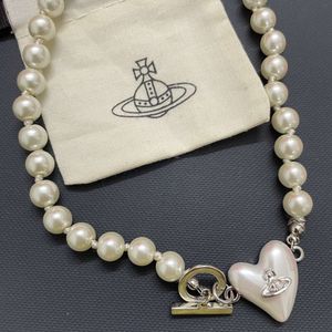 VivianeネックレスデザイナーViviennes Westwoods Luxury Hip Hop Jewlery French Love Saturn Peantant Pearl Necklace Women's Simple Inns Light Luxury Collar Chain