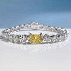 Trendy Topaz Diamond Bangle Armband 100% Real 925 Sterling Silver Wedding Armband för kvinnor Bridal Engagement Smyckespresent