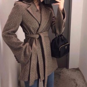 Misto lana da donna Cappotto con lacci vintage Donna Autunno Inverno 2023 Giacca addensata allentata Donna marrone ritagliata coreana