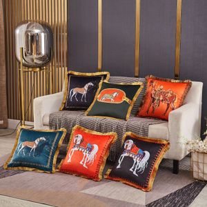 TOP Luxury Designer Pillow Classic Decorative Cushion Home Decor Luxury Cushions Throw Pillows Cover Fashion Portrait Bedroom Sofa