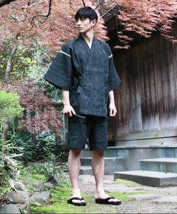 Мужская одежда для сна Лето 95% хлопок в стиле Япония в стиле кимоно пижамы для мужчин мужчина из коротких рукавов с коротким рукавом.