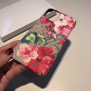 iPhone 12 13 Pro Max Case Designer Phone Case for Apple 15 14 11 XR XS 8 7 Plus Luxury Pu Leather Flower Print Mobile Cell Half-Body Bumper Back