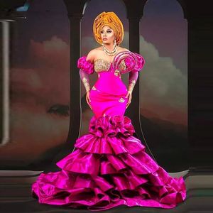 Elegant heta rosa ruffels tåg prom party klänningar för arabiska kvinnor 2024 aso ebi stil kristall pärlor svart tjej special tillfälle klänningar