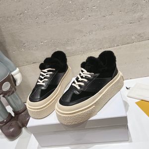 Sneaker casual da donna con piattaforma autunno/inverno dal design di lusso classico