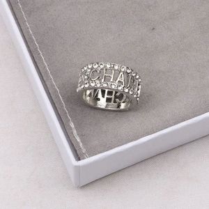 T GG de alta qualidade banhado a ouro 18K marca anéis de banda para homens mulheres designer de moda letras de marca turquesa cristal metal margarida anel joias tamanho único