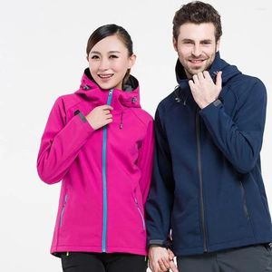 Outdoor Jackets Yiwa Fashion Waterproof Breathable Warm Soft Shell Single-layer Jacket