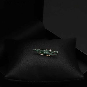 Pins Brooches Men's Luxury Brooch Corsage Animal Series Green Crocodile Small Collar Pin Shirt Coat Suit Accessories Badge Jewelry Buckle 6051 Q231107