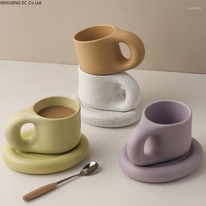 Tassen Nordische Paar Tasse Kreative Persönlichkeit Trend Nettes Mädchen Wohnzimmer Couchtisch Dekoration Einfache Keramiktasse