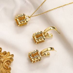 Fashion Design Lock Necklace 18K Gold Plated Chain Necklace Women Brand Love Romantic Jewelry Necklace Simple Charm Spring Gift Chain Wedding Party Accessories