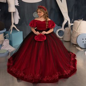 Red Flower Girls Dresses Off The Shoulder Short Puffy Sleeve Kids Birthday Party Gowns Beading Belt With Lace Applique Communions Dress 2023 326 326