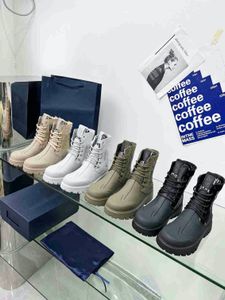 Designer Luxury Ankle Boots Lady Booties Fashion Motorcykelstövlar Flat Military Sportskor Läder Högskuren sneaker Casual Shoes Trainers Storlek 35-41 MAN STORLEK 40-45