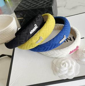 Designer de luxo carta headbands triângulo invertido feminino menina marca elástico strass bandana esportes fitness bandana cabeça envoltório