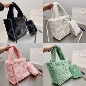 Casaul Plush Designer Bag Bag Fluff Handbag سعة كبيرة للنساء رجال يتسوقون تيريكلوث أكياس الكتف الأسود الوردي