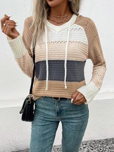 여성 스웨터 Benuynffy 여성 패션 컬러 블록 2023 가을 겨울 캐주얼 긴 소매 드로우 스트링 후드 풀오버 점퍼 탑