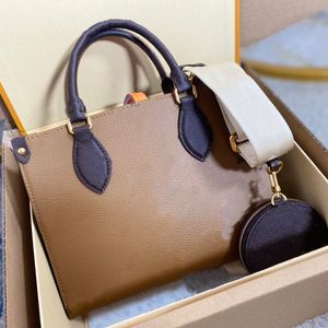 حقيبة حقيبة عالية الجودة مصممة حقيبة Crossbody حقيبة حقيقية وظيفية كبيرة داخل حقيبة مقبض جيب مضغوط مسطحة مع مربع الهدايا