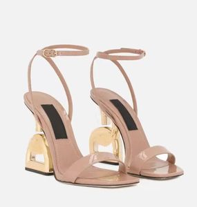 Sommer-Luxusmarken Kunden oft Lackleder Sandalen Schuhe Pop Heel vergoldet Carbon Nude Schwarz Rot Pumps Gladiator Sandalias mit Box.EU35-43