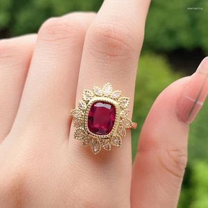 Cluster Rings CAOSHI Exquisite Lady Engagement Party Ring Bright Red Crystal Zirconia Stone Jewelry For Anniversary Ceremony Delicate Gift