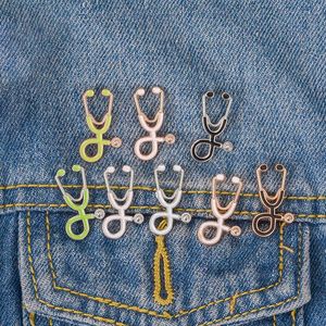 Bonito enfermeira médico estetoscópio broche esmaltado pinos criativos broches de lapela crachá para mulheres homens menina menino moda jóias presente