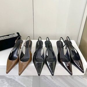 Lackleder-Sandalen mit Schnallenriemen und spitzen Zehen, Katzenabsatz, Slingback, Kitten-Heel-Sandalen, 6,5 cm große Pumps, Abendschuhe, Luxus-Designer-Schuhe, Büroschuhe, Fabrikverpackung